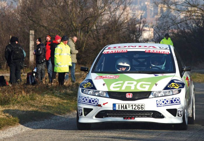 Υπήρχε και ελληνική συμμετοχή στο φετινό Μόντε Κάρλο με τον Δημήτρη Δριβάκο και τη συνοδηγό του Κατερίνα Μπαντέ,  στα μπάκετ του Ηοnda Civic Type R, π